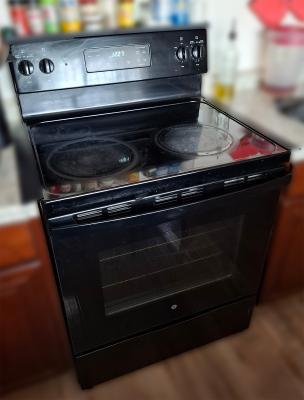 GE JB645DKBB Range