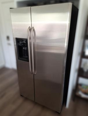 GE GSS25WSTBSS Refrigerator