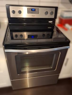 Whirlpool WFE515S0ES Range